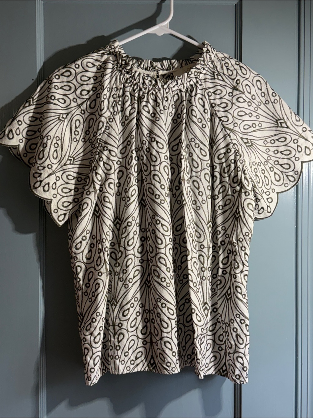 LOFT Black & White Scallop Sleeve Printed Blouse